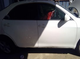 2011 TOYOTA CAMRY, WHITE, SE MODEL, 2.5L, AT,  Z26403